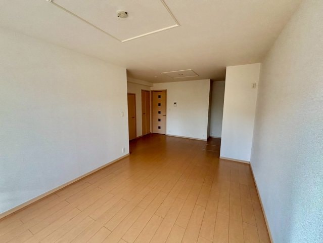 アイリスガーデンBの物件内観写真