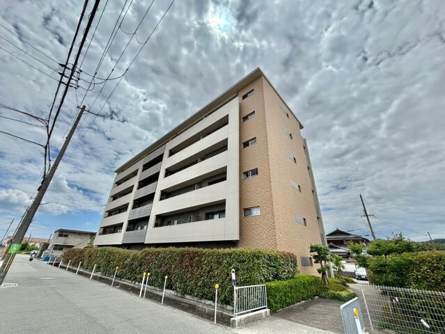 プロスペリテ・ベルの物件外観写真