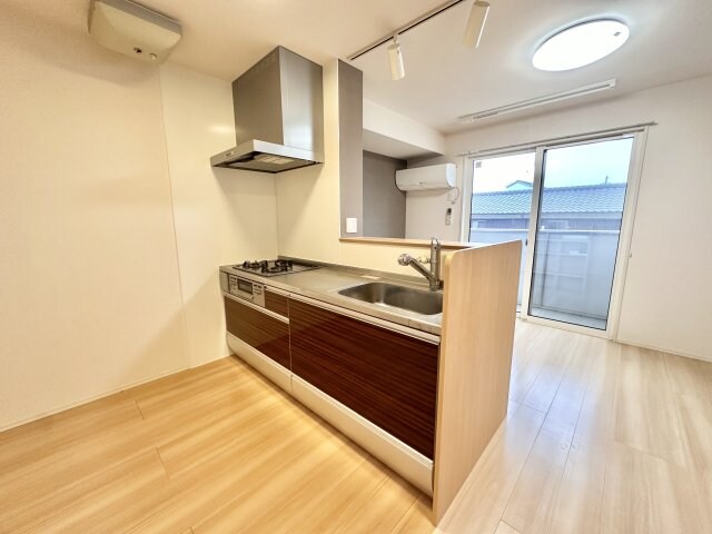 ジャルダン亀山の物件内観写真