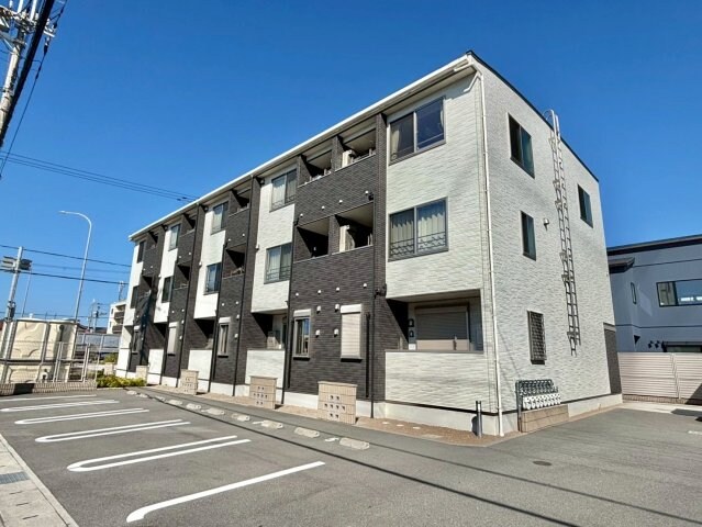 カサ・ヴィアーレⅡの物件外観写真