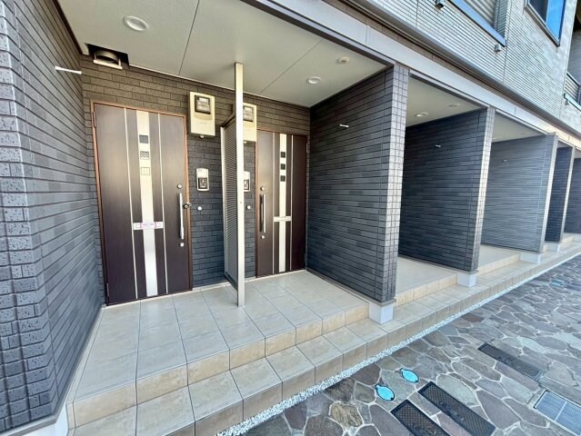 カサ・ヴィアーレⅡの物件外観写真