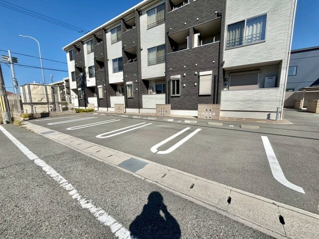 カサ・ヴィアーレⅡの物件外観写真