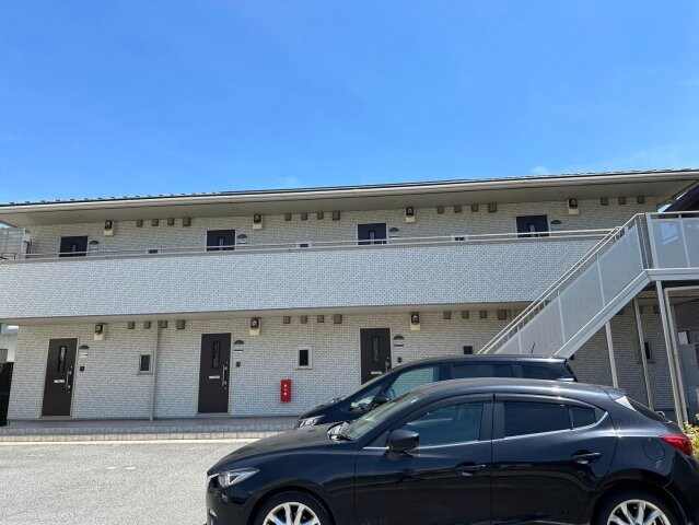 丸萬三番館の物件外観写真