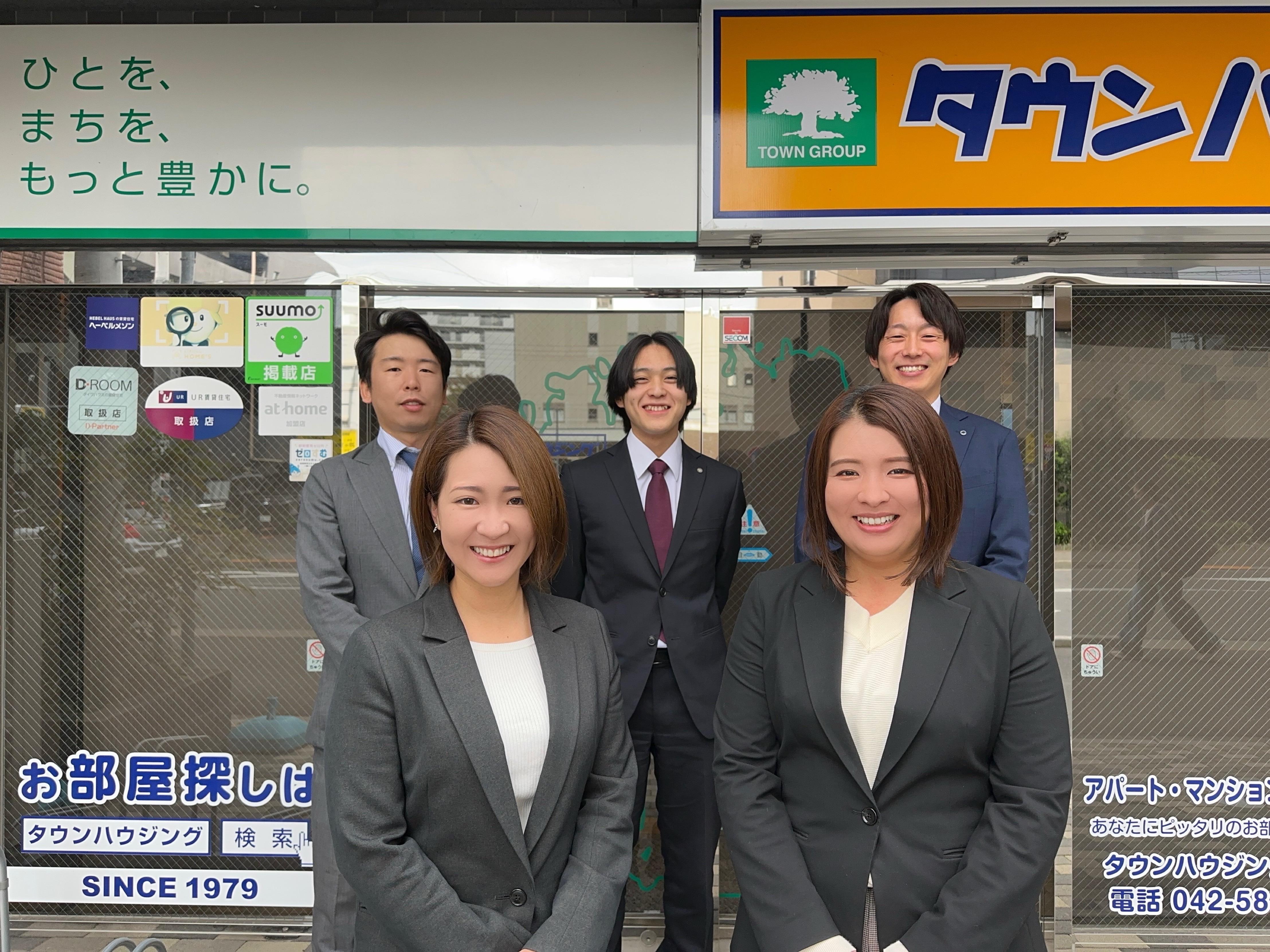 店舗スタッフ集合写真