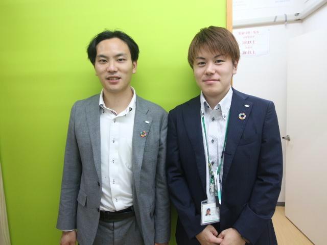 店舗スタッフ集合写真