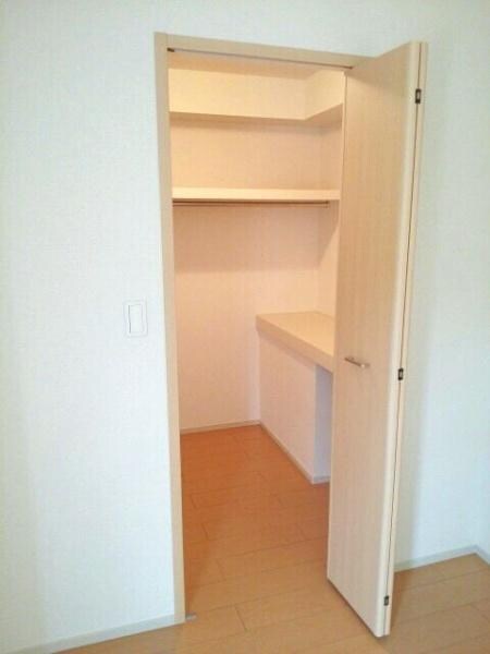 グレイスフル松露Ａの物件内観写真