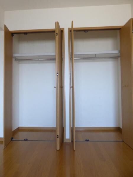 マリベール大在の物件内観写真