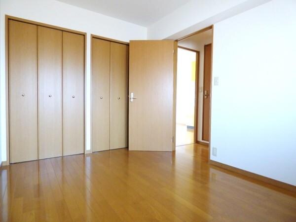 マリベール大在の物件内観写真