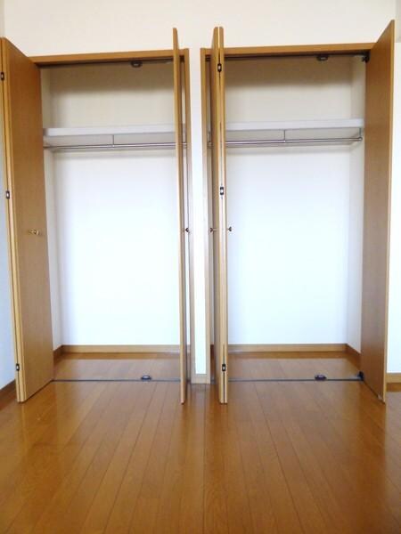 マリベール大在の物件内観写真