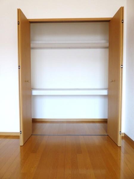 マリベール大在の物件内観写真