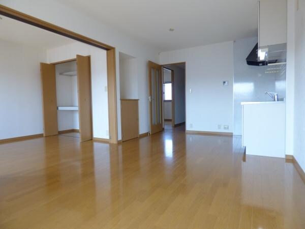 マリベール大在の物件内観写真