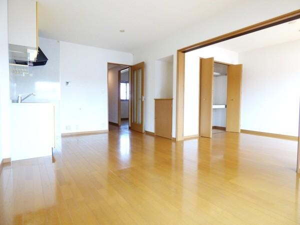 マリベール大在の物件内観写真