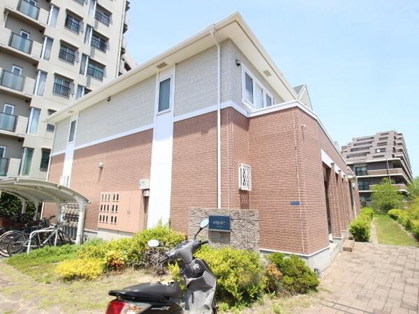 エスポアール泉の物件外観写真