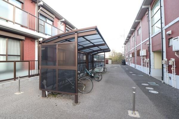 シティーコートAの物件外観写真