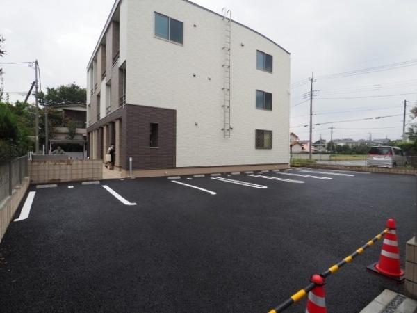 グランデの物件外観写真