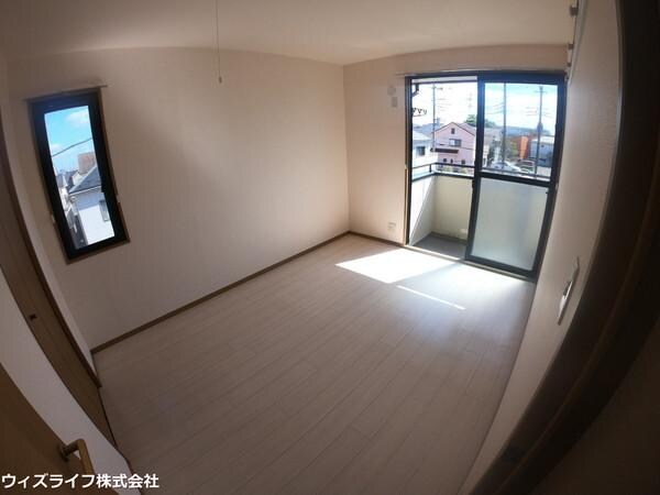 ウエストシティIIIの物件内観写真