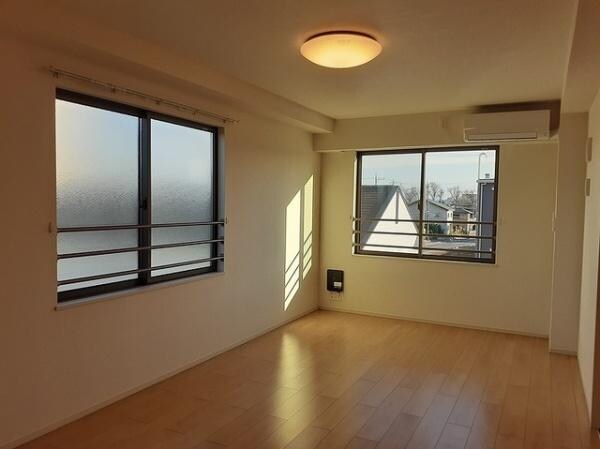 カーサフォレスト１の物件内観写真