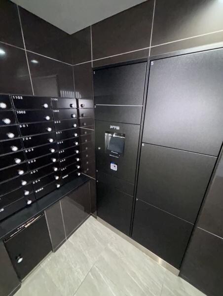 グランドロアール南巽の物件外観写真