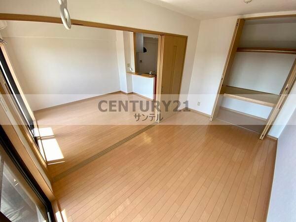 エメラルドマンションの物件内観写真