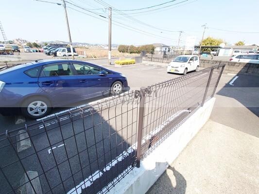 イースト・ブルーの物件外観写真