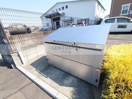 イースト・ブルーの物件外観写真