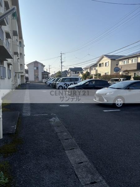 高洲マンションの物件外観写真