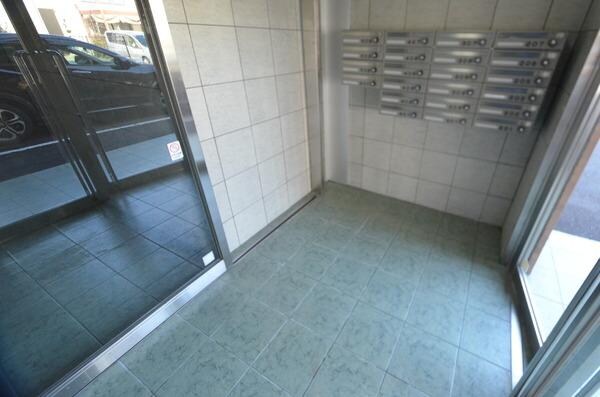 エメラルドマンションの物件外観写真