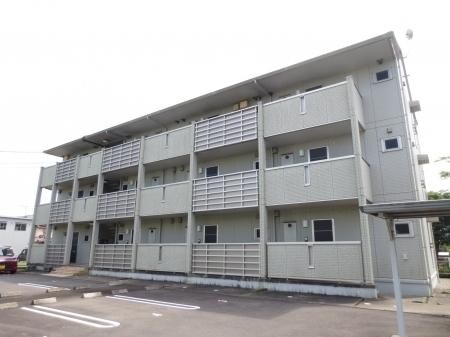 ｉ・パラッツオの物件外観写真