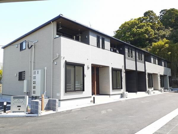 スイート　スプリング　３　Ａの物件外観写真