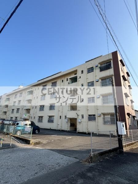 高洲マンションの物件外観写真