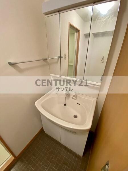 エメラルドマンションの物件内観写真