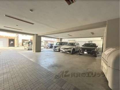 ロワイヤル太秦の物件内観写真