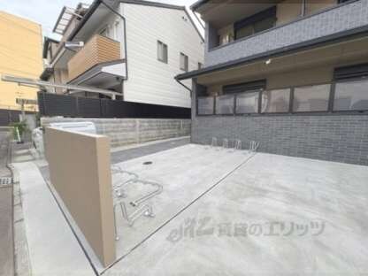 GLADVIS二条式部の物件内観写真