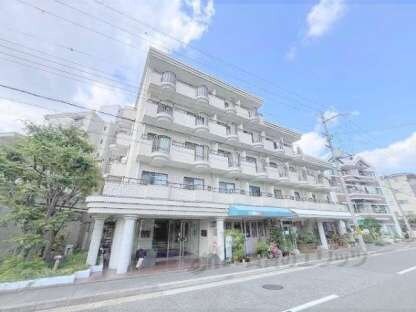 リバーロードタカノの物件外観写真