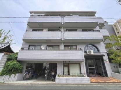 ロイヤルビーブルの物件外観写真