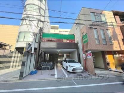 ニューシャトー西洞院の物件外観写真