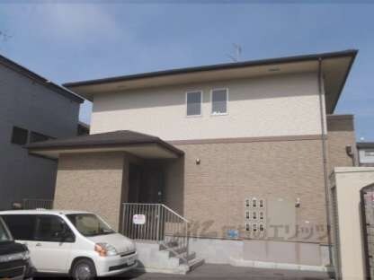 リマーレ山科の物件外観写真