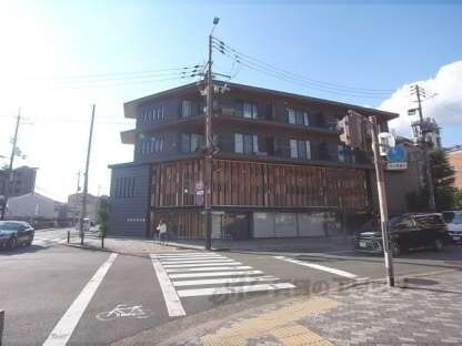 シャルール・デュ・ボワ二条の物件外観写真