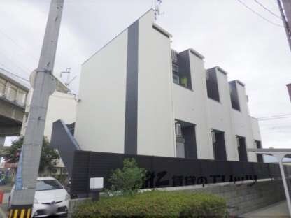 ｍａｃａｒｏｎ　ｍｏｕ　瓦宮の物件外観写真