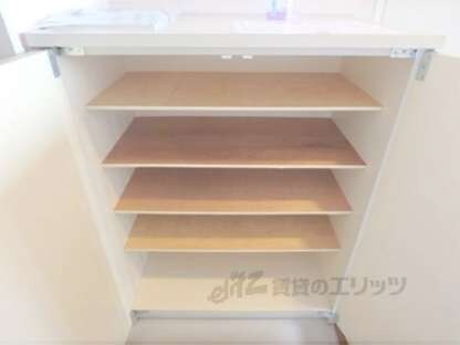 荒川ビルの物件内観写真