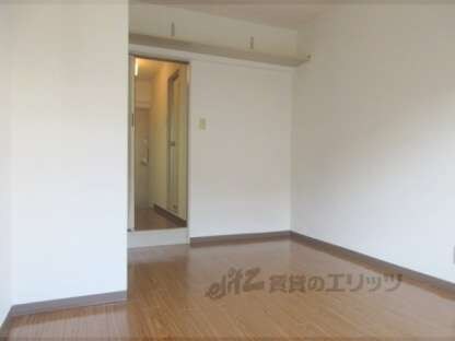 ヤングヴィレッジ嵯峨の物件内観写真