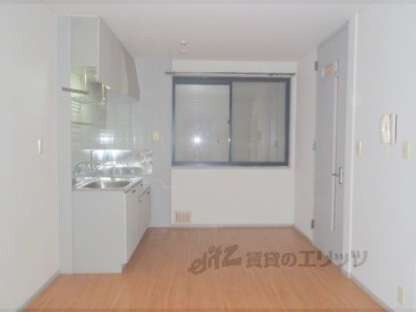 サンライフ上桂の物件内観写真