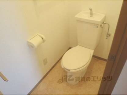 ハイカムール上桂の物件内観写真