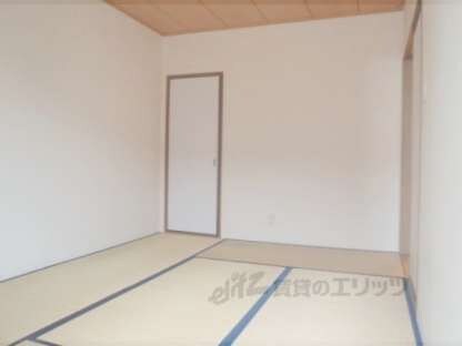 ハイカムール上桂の物件内観写真