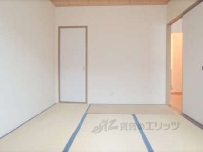 ハイカムール上桂の物件内観写真