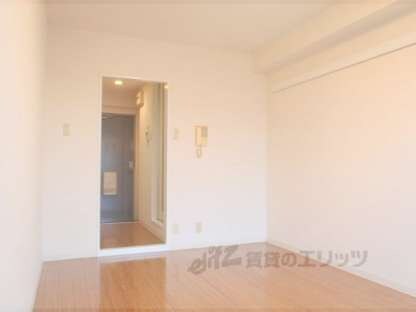 フロイデ東向日の物件内観写真