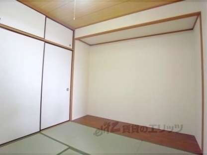 西陣ロイヤルハイツの物件内観写真