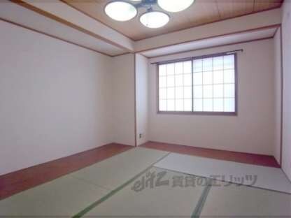 西陣ロイヤルハイツの物件内観写真