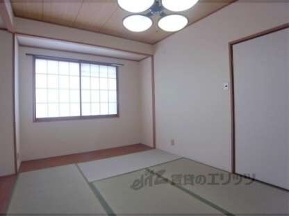 西陣ロイヤルハイツの物件内観写真