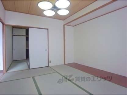 西陣ロイヤルハイツの物件内観写真